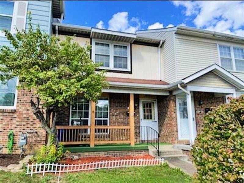 119 E Pike St in Canonsburg, PA - Building Photo