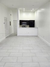 18224 Mediterranean Blvd in Hialeah, FL - Building Photo - Building Photo