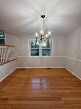 16 Meadowview Dr in East Windsor, NJ - Building Photo - Building Photo