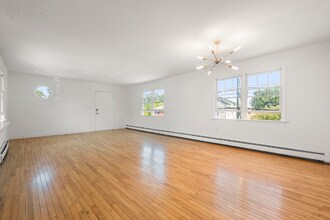 59 Burnet Ave in Maplewood, NJ - Building Photo - Building Photo