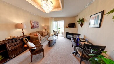 The Village at St. Barnabas in Gibsonia, PA - Foto de edificio - Building Photo