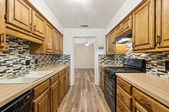 110 Lee St in Farmersville, TX - Building Photo - Building Photo