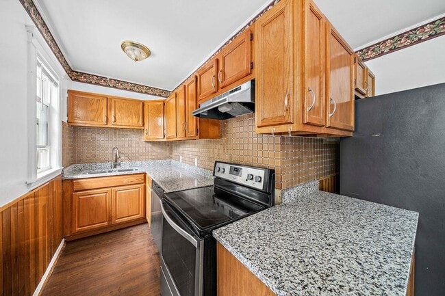 62 Favre St in Boston, MA - Building Photo - Building Photo