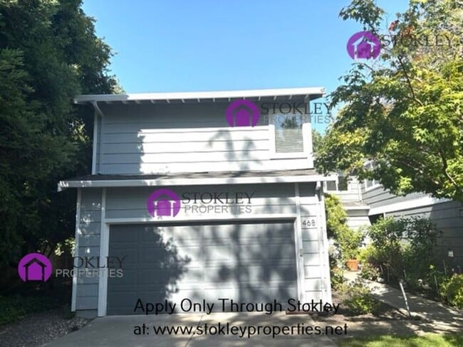 property at 468 Vía Royal