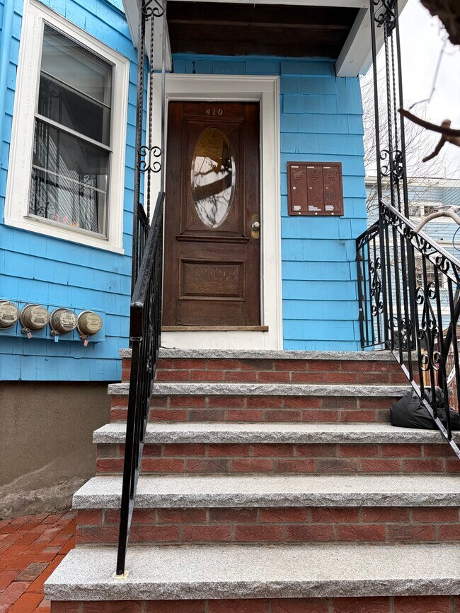 410 Norfolk St in Cambridge, MA - Building Photo - Building Photo