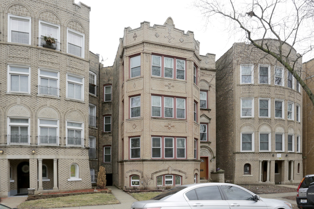 6327 N Washtenaw Ave in Chicago, IL - Building Photo