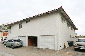 7252 La Mancha Cir in Huntington Beach, CA - Building Photo - Building Photo