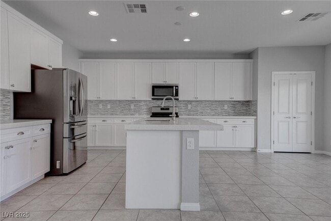 property at 114 Manzanita Falls Ave