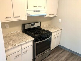 6447 Library Rd in South Park, PA - Building Photo