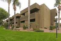 Building Photo - Pointe Vista Apartments in Phoenix, Arizona