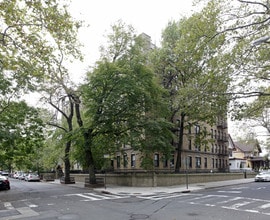 86-10 109th St in Richmond Hill, NY - Building Photo - Building Photo