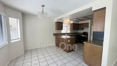 13331 Barcelona Pl in Chino, CA - Foto de edificio - Building Photo