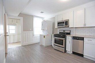 133 Eutaw in East Boston, MA - Building Photo - Interior Photo