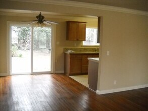 739 E Lansing Way in Fresno, CA - Building Photo - Building Photo