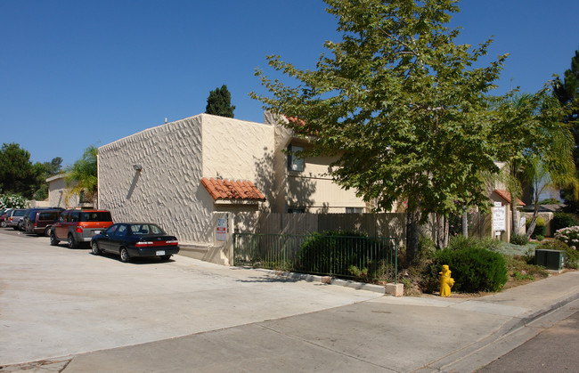 9350 Winter Gardens Blvd in Lakeside, CA - Building Photo - Building Photo