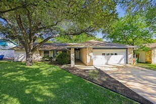 11803 Broad Oaks Dr in Austin, TX - Building Photo