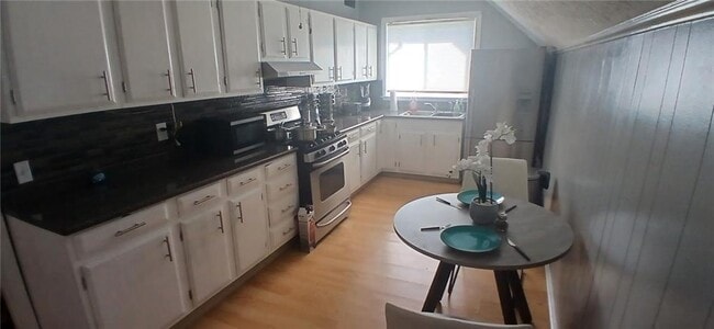 37-37 Mary Ave in East Providence, RI - Building Photo - Building Photo