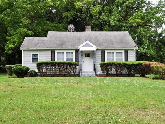 property at 354 Hamilton E Holmes Dr NW
