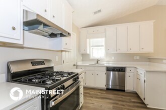 125 Waters Edge Dr in Locust Grove, GA - Foto de edificio - Building Photo