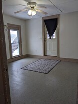 121 Hill St, Unit Upper Apt in Hornell, NY - Building Photo
