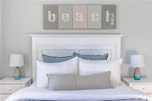 70 Carroll Ave in Newport, RI - Building Photo