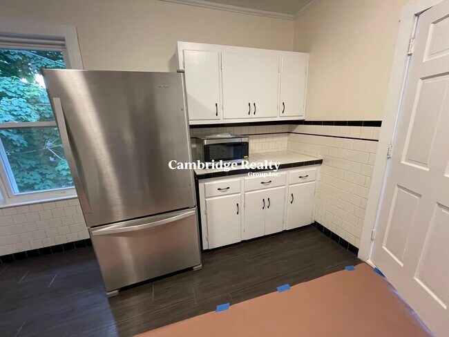 359 Cambridge St, Unit 2A in Cambridge, MA - Building Photo - Building Photo