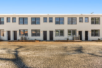 656 Dr Martin Luther King Jr Blvd in Kinston, NC - Building Photo - Building Photo