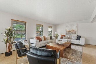 602 Fischer Ct in Roseville, CA - Building Photo - Building Photo