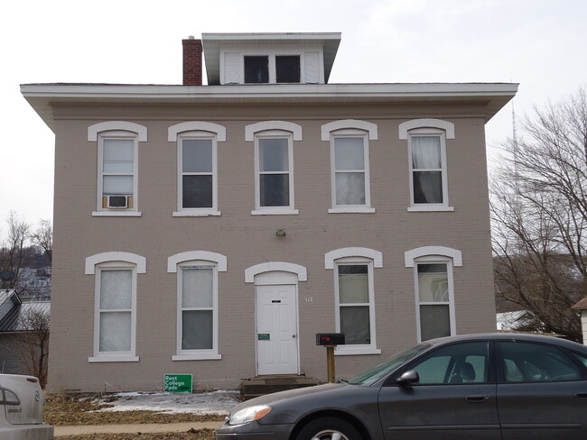 117 E Howard St, Unit 3