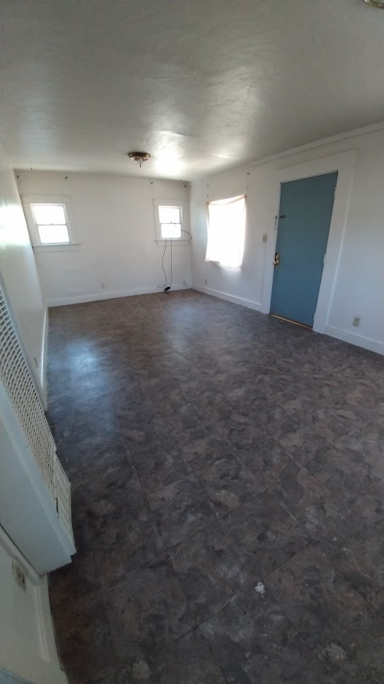 913 Pearl St in Bakersfield, CA - Building Photo - Interior Photo