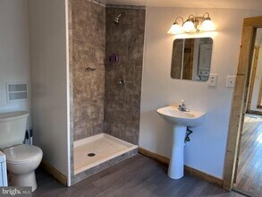 1 Punte Ln in Essex, MD - Building Photo - Building Photo