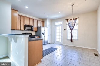 7125 Penny Lane in Elkridge, MD - Building Photo - Building Photo
