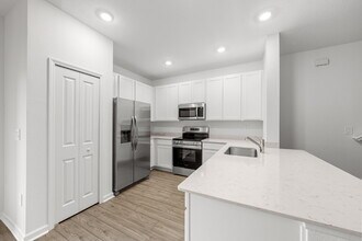 4903 SW 81st Lp in Ocala, FL - Building Photo - Building Photo