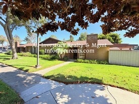 3430 Apricot Tree Way in Oceanside, CA - Building Photo
