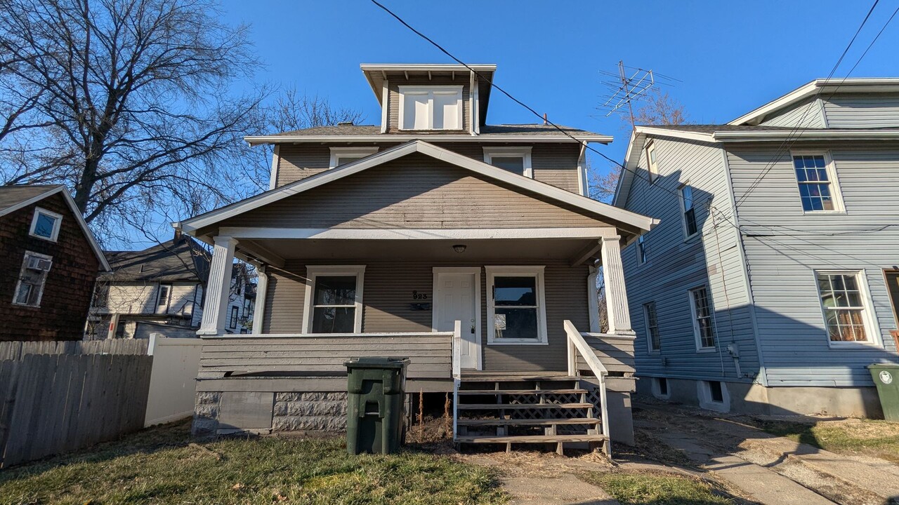 923 Oby Pl NW in Canton, OH - Building Photo