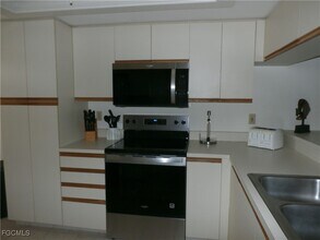 16500 Kelly Cove Dr in Ft. Myers, FL - Building Photo - Building Photo