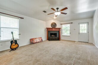 13253 Poppy Hill Ln in Fort Worth, TX - Building Photo - Building Photo