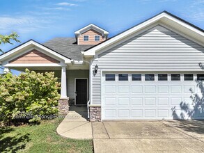2142 Longhunter Chase Dr in Spring Hill, TN - Building Photo - Building Photo