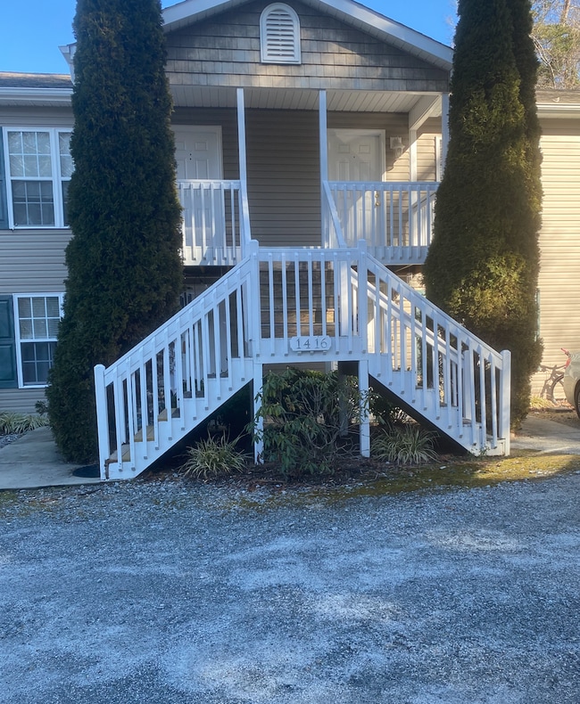 property at 1416 Highland Ave