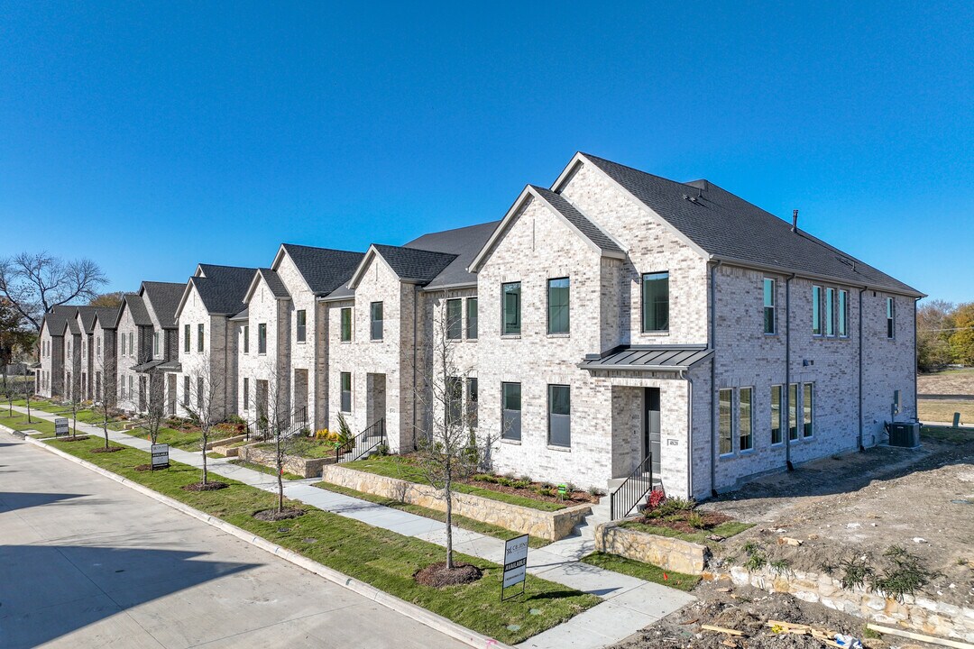 Painted Tree - Woodland District in McKinney, TX - Building Photo