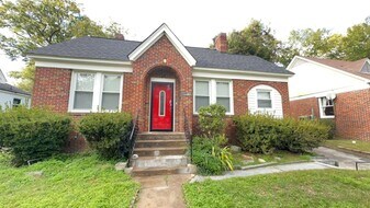 1035 Pope St in Columbia, SC - Building Photo