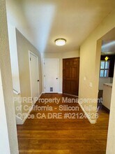 2741 Hampton Ln in Santa Cruz, CA - Foto de edificio - Building Photo