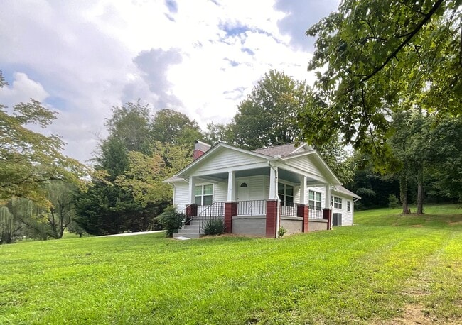 property at 1925 Rogers Rd