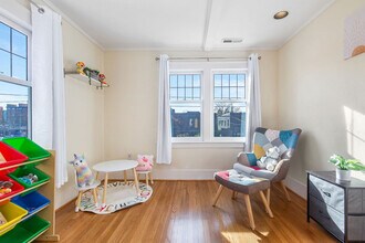 1005 E Roy St in Seattle, WA - Building Photo - Building Photo