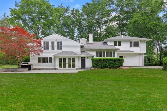 property at 10 Bowman Dr