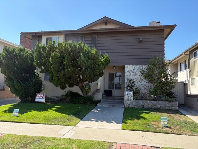 3430 W 170th St, Unit 4