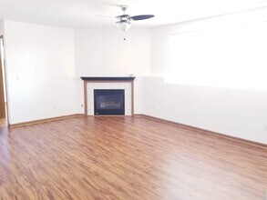 1230 Murray St NE, Unit 3 in Cedar Rapids, IA - Building Photo - Building Photo