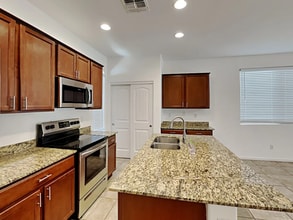 1373 S Ponderosa Dr in Gilbert, AZ - Building Photo - Building Photo