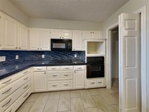 705 Kingston Dr in Grand Prairie, TX - Building Photo - Building Photo