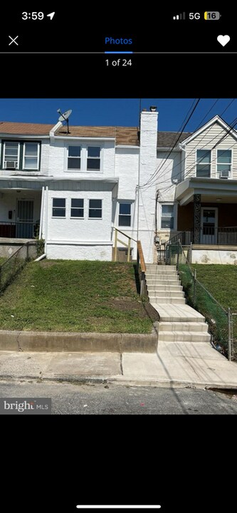 7135 Greenwood Ave in Upper Darby, PA - Building Photo